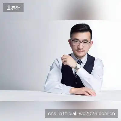 杨露建